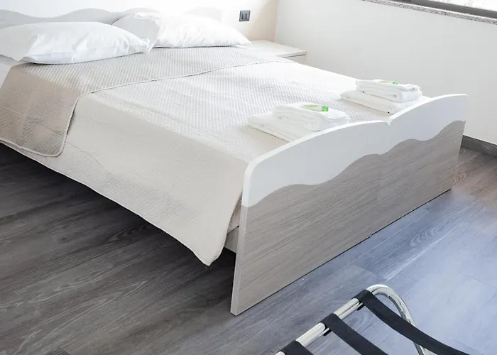 Famiglia Catizone לינה וארוחת בוקר 3*